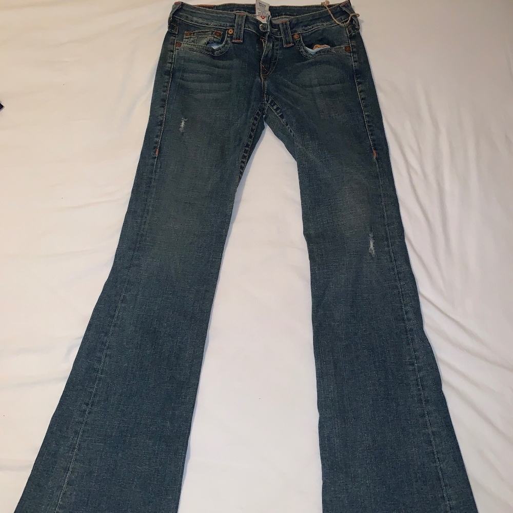 Flared leg, low rise true religion jeans (like new!)